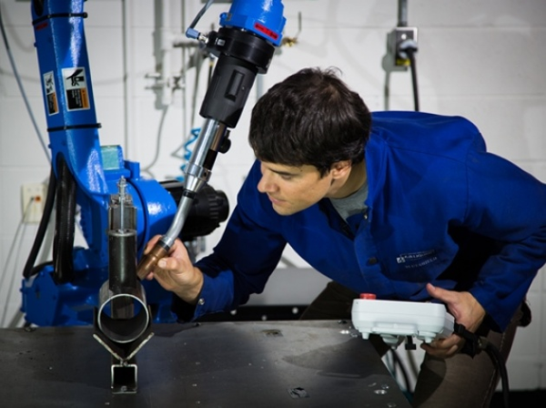 Easy Robotic Welding at IMTS in Yaskawa Motoman Booth