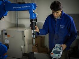 1 Robotiq Kinetiq robotic welding 0ct2013 8944
