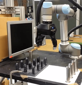 3-finger-robot-gripper-on-universal-robots-pick-and-place