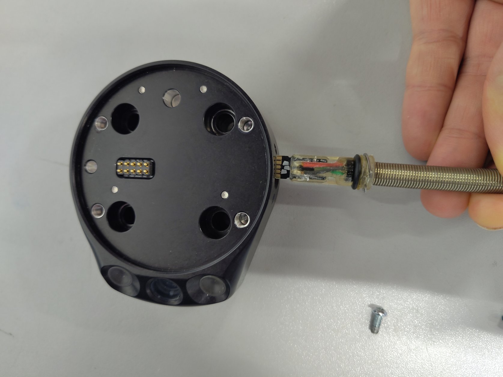 Replacing the Robotiq Wrist Camera Cable