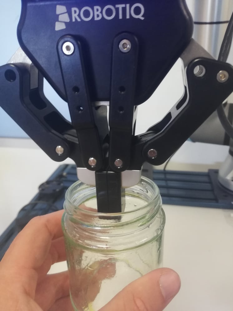 Picking Smaller Objects by Increasing the Detection Threshold of a Gripper
