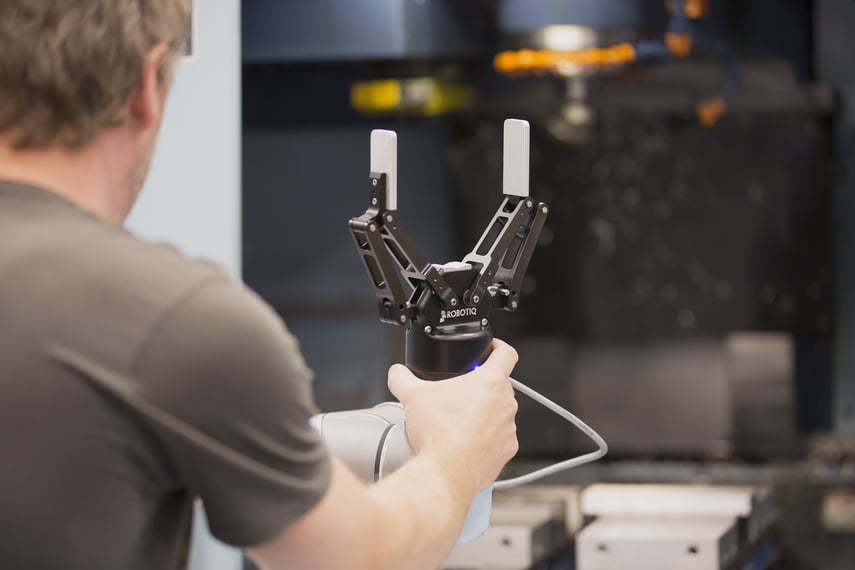 2-finger-gripper-collaborative-robot-hand-guiding