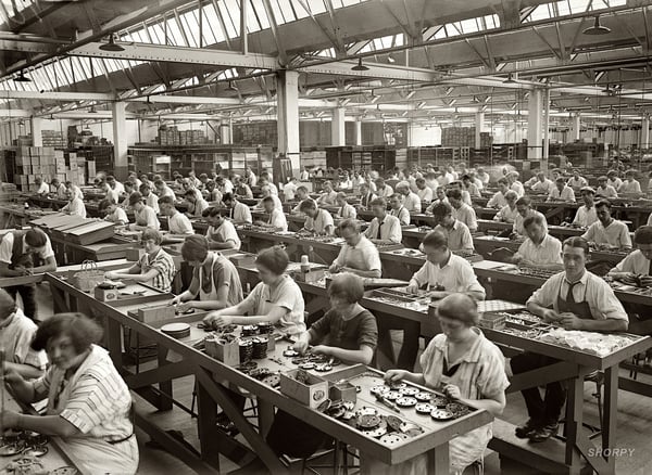 factory-workers-shorpy