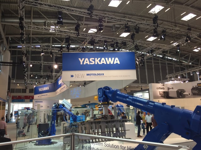 Yaskawa_booth_2.jpg