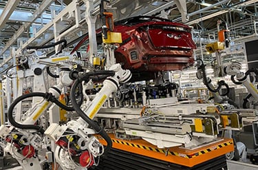 Industrial robots in a Nissan factory