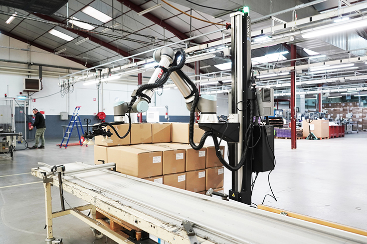 Automated palletizing system implemented in a manufacture in France