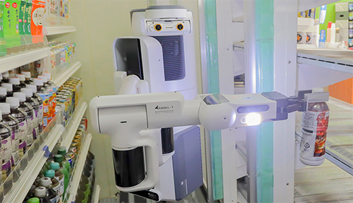 Robots restock shelves at Japan’s FamilyMart