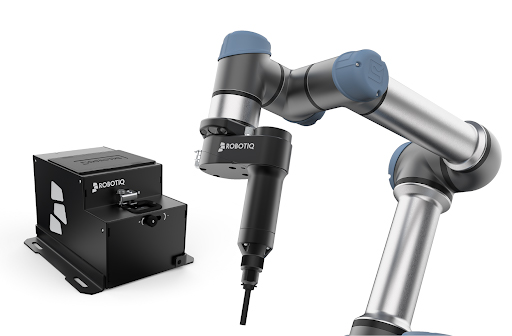 The Robotiq Screwdriving solution with a Universal Robots