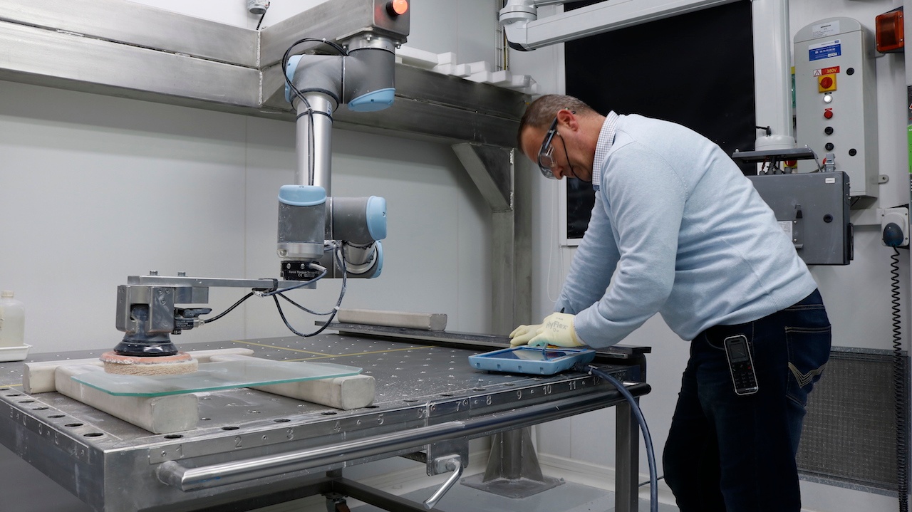 7 Types of Industrial Robot Sensors
