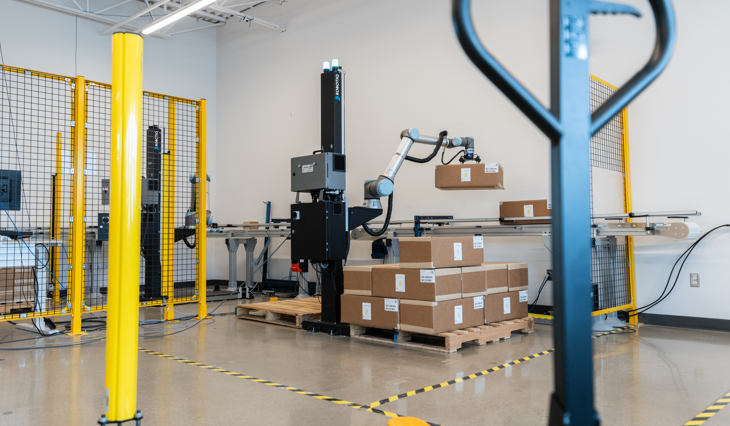 10 Industries That Can Benefit Greatly from Robotic Palletizing