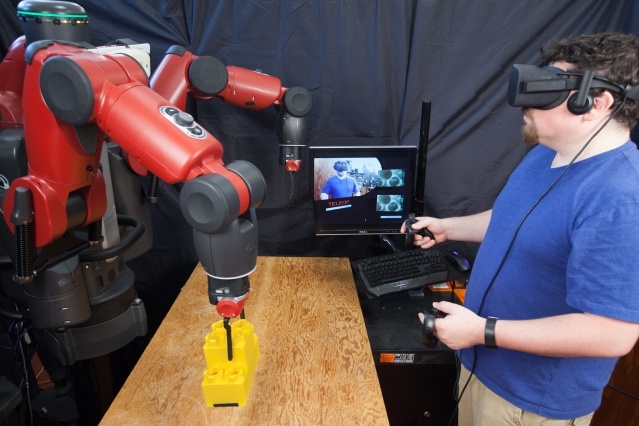 Unravel disharmoni den første Teleoperated Robots: The Industrial Future Using AR and VR