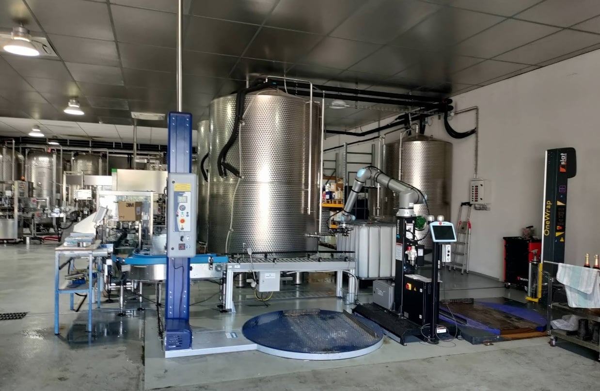 Efficient Team, Impressive Results: Bulles Création Enhances End-of-Line Automation with Robotiq Cobot Palletizing