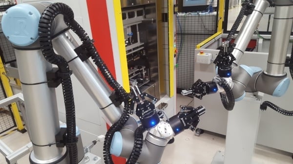 Continental Automotive Pushes for Industry 4.0 With Robotiq and Universal Robots